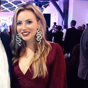 Meet your Posher, Emily